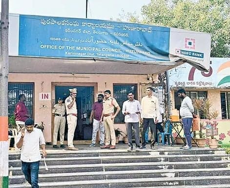 హుజూరాబాద్ బల్దియాలో టెండర్లపై ఫిర్యాదులు - Udayam