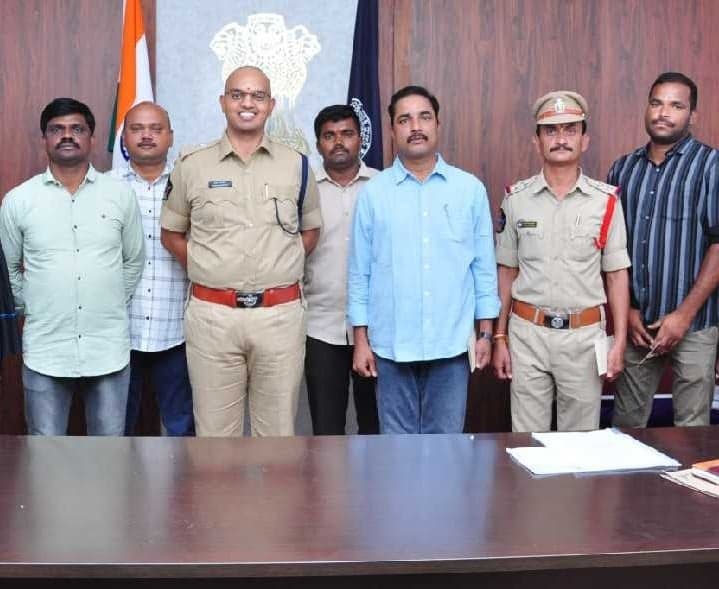 అన్నమయ్యలో 90% లైసెన్స్ తుపాకులు డిపాజిట్ - Udayam