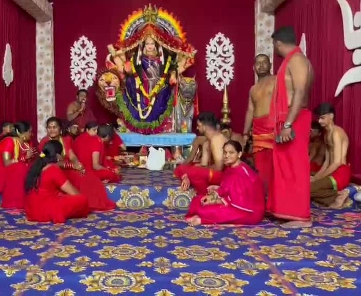 అన్నపూర్ణాదేవి అలంకరణలో కనకదుర్గమ్మ - Udayam