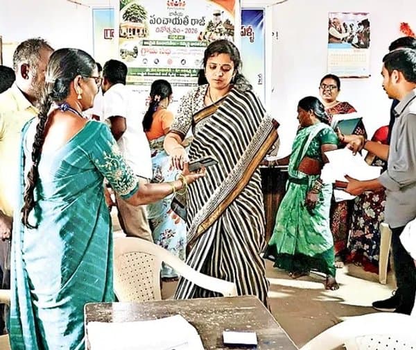 మందకొడిగా ఓటర్ల డిజిటలైజేషన్ - Udayam Digital