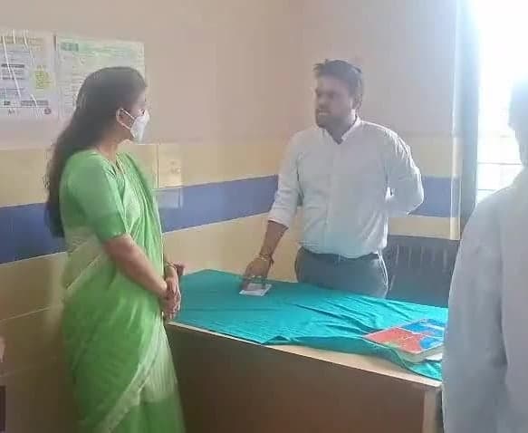 కమలాపూర్ పీహెచ్సీలో కలెక్టర్ తనిఖీ - Udayam