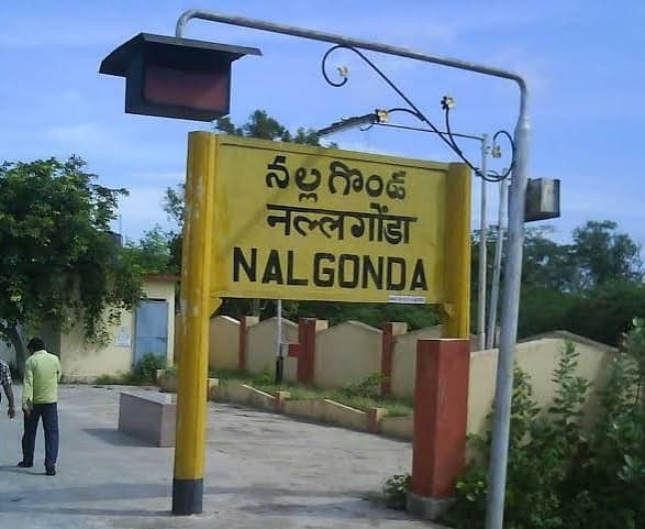 ఉర్సు దుకాణాలపై అధికారులు దృష్టి సారించాలి - Udayam