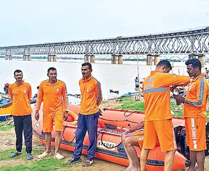 సాధిక్ ఉచ్చులో నూకరాజు కుటుంబం - Udayam