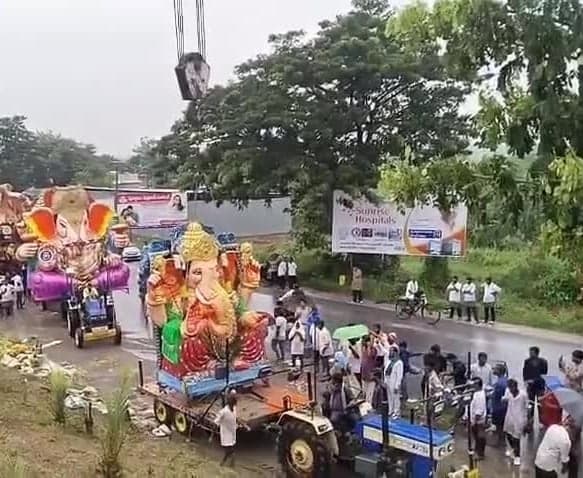 కరీంనగర్లో కొనసాగుతున్న నిమజ్జనాలు - Udayam