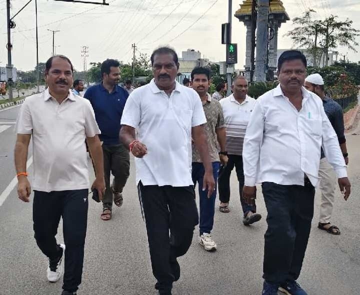 ఎమ్మిగనూరులో మంత్రి నిమ్మల మార్నింగ్ వాక్ - Udayam
