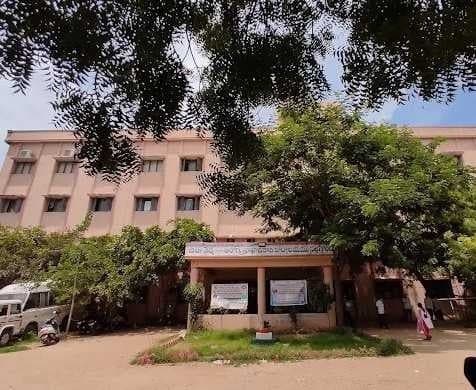 వైద్య ఉద్యోగాలకు 4,044 దరఖాస్తులు - Udayam