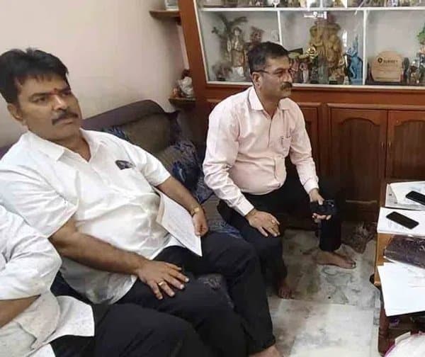 భూ సేకరణ అధికారిపై ఏసీబీ దాడులు - Udayam Digital