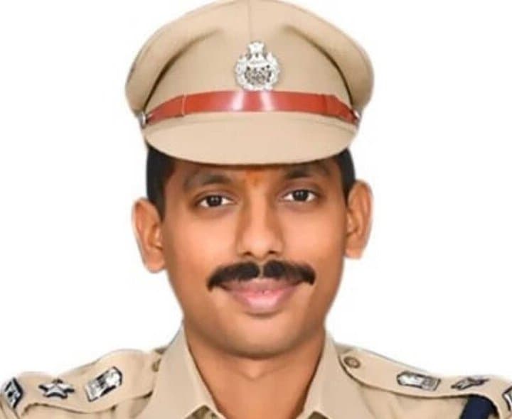 టాప్ 100 పోలీస్ చీఫ్లలో తెలంగాణ సీపీ - Udayam