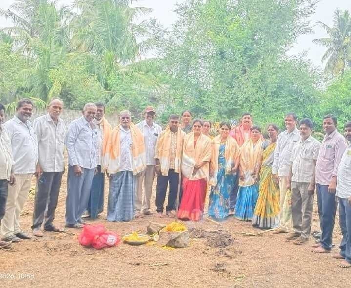 గణపవరం పంచాయతీ భవనానికి శంకుస్థాపన - Udayam