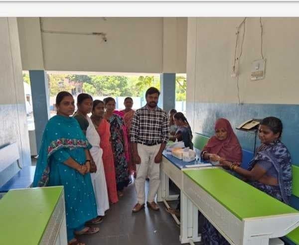 వీపనగండ్లలో వంట సిబ్బందికి వైద్య పరీక్షలు - Udayam
