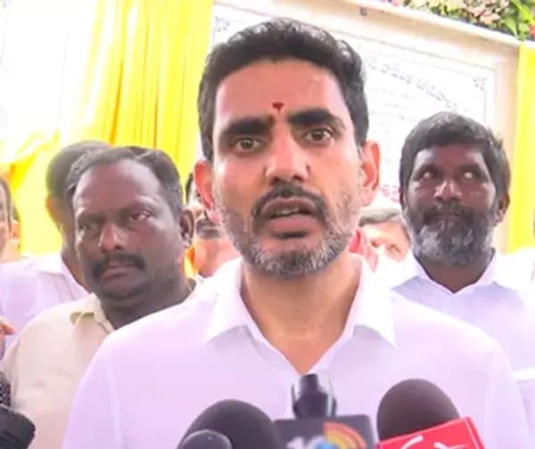 డీఎస్సీ చర్చకు సిద్ధం: జగన్కు లోకేశ్ సవాల్