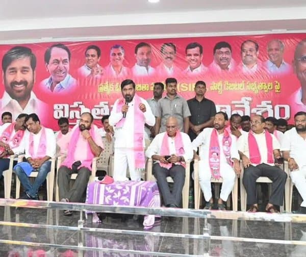 జిల్లా మంత్రులు అసమర్థులు - Udayam Digital