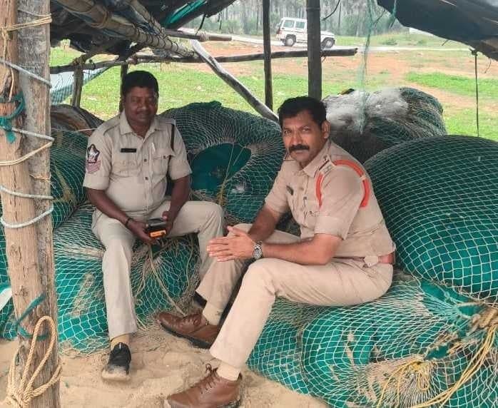 నక్కపల్లి తీర గ్రామాల్లో సీఐ పర్యటన - Udayam