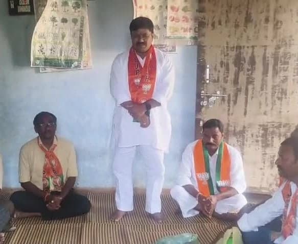 చిన్నారుల అభివృద్ధికి కృషి చేయాలి - Udayam