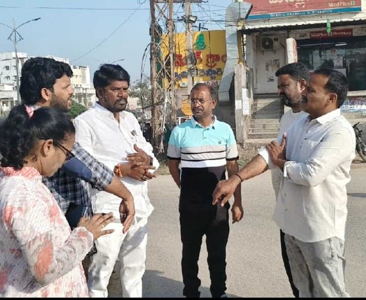 గవర్నర్ పర్యటనకు ఏర్పాట్ల పరిశీలన - Udayam