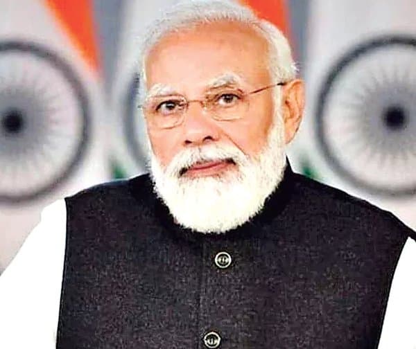 మోదీ కీలక భేటీ: పశ్చిమాసియా సంక్షోభం వేళ.. దేశ ఆర్థిక వృద్ధిపై ఈఏసీతో ప్రధాని చర్చలు!