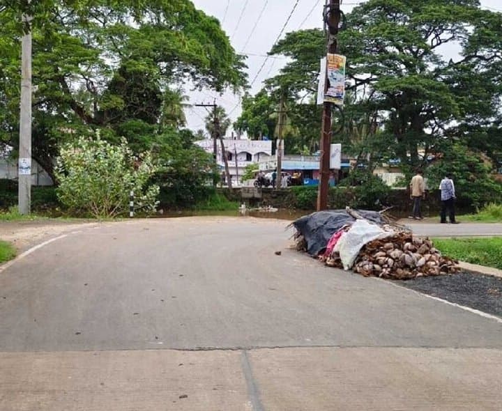 మలుపే నలుగురి ప్రాణాలు తీసిందా? - Udayam