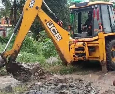 చిట్యాలలో నీటిముంపు.. సురక్షిత ప్రాంతాలకు తరలింపు - Udayam