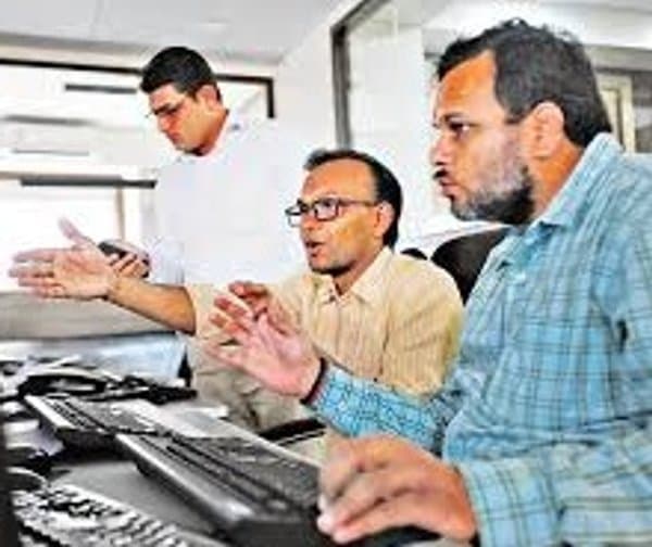 మార్కెట్లపై అమెరికా దాడుల ప్రభావం - Udayam Digital