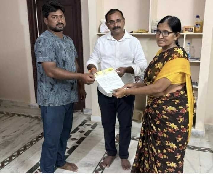 పార్లపల్లిలో కోడ్ ఉల్లంఘన ఆరోపణలు - Udayam