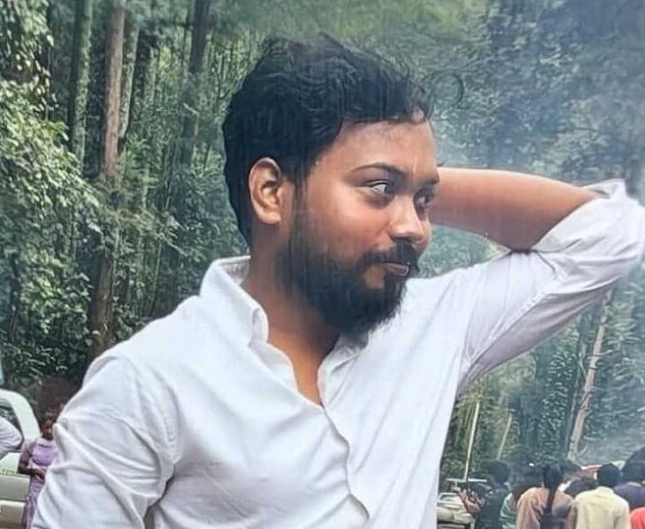 వాగులో గల్లంతైన నీలేశ్ మృతదేహం లభ్యం - Udayam
