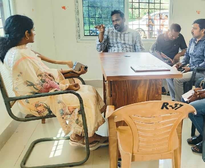రంగశీల సచివాలయాన్ని తనిఖీ చేసిన జేసీ - Udayam