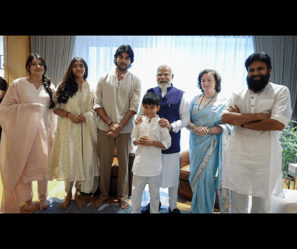 పవన్ నివాసంలో ప్రధాని పర్యటన.