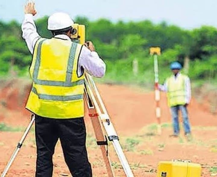 భూ సమస్యలకు రీ-సర్వే పరిష్కారం