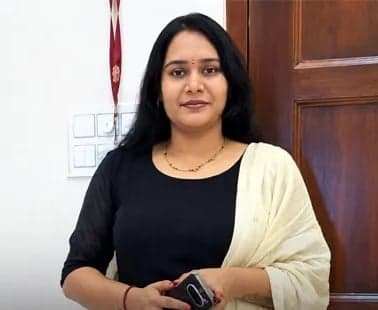 పోచారంలో సాఫ్ట్వేర్ ఉద్యోగిని మృతి - Udayam