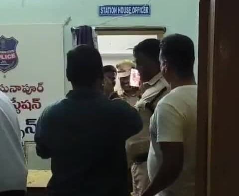 ఎస్ఐ సత్యనారాయణకు ఘన వీడ్కోలు - Udayam