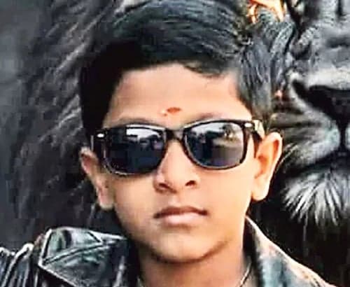 కోతుల భయంతో పరుగెత్తి బాలుడి మృతి - Udayam