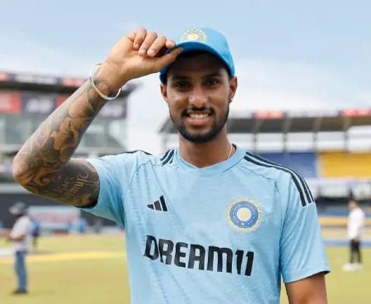 జట్టు కోసం ఏ స్థానంలోనైనా బ్యాటింగ్కు సిద్ధం: తిలక్ వర్మ - Udayam