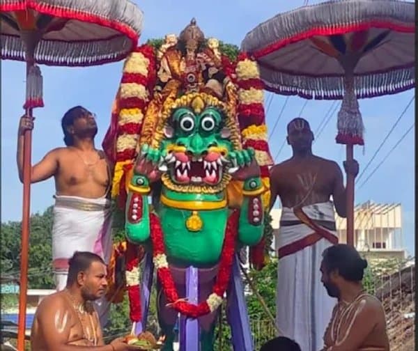 సింహ వాహనంపై దర్శనమిచ్చిన శ్రీ వేణుగోపాలస్వామి - Udayam Digital