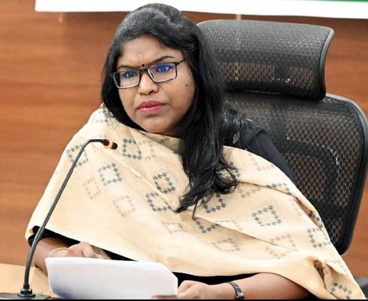 ఏలూరు జిల్లాలో 3 గంటలు వర్ష సూచన - Udayam