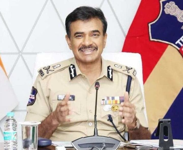 HYDలో హుక్కా బార్లు కనిపిస్తే కఠిన చర్యలు - Udayam