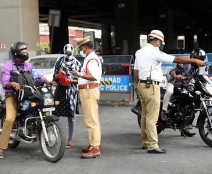 ట్రాఫిక్ పోలీసులకు కొత్త రూల్స్ - Udayam Digital