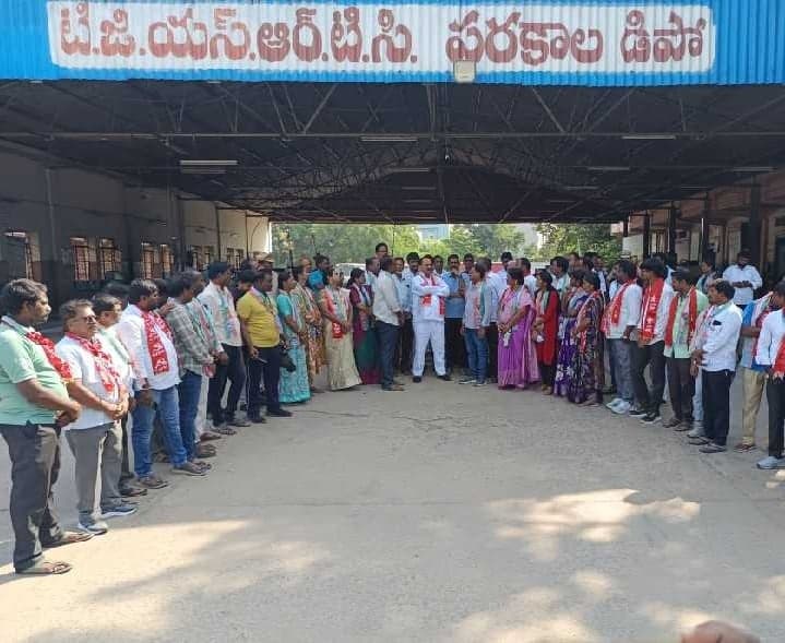 ఐక్య కూటమికి ఎమ్మెల్యే మద్దతు - Udayam