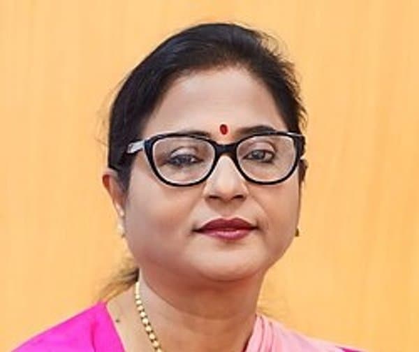ఆ 11 మంది ఎమ్మెల్యేలపై అనర్హత వేటు పడిందా - Udayam Digital