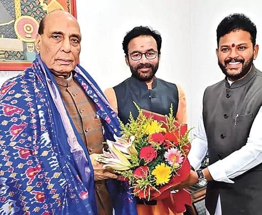 ఆదిలాబాద్ ఎయిర్పోర్ట్ - Udayam