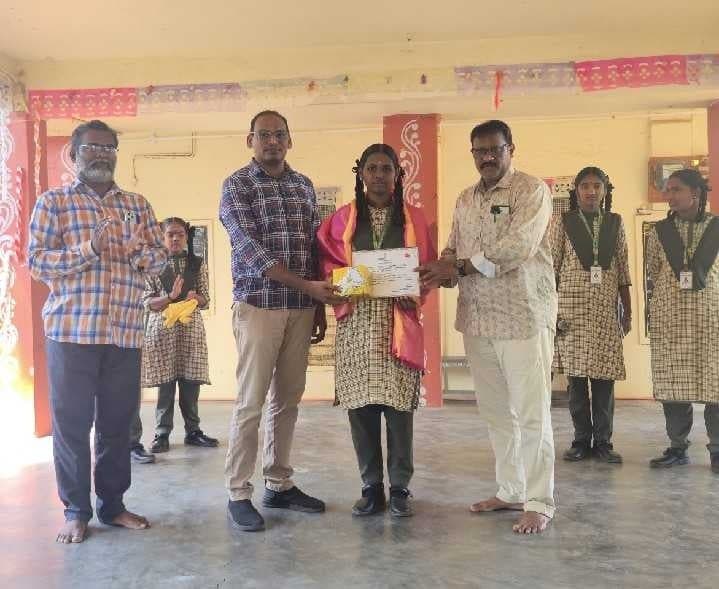 మల్లవోలు విద్యార్థినికి రాష్ట్రస్థాయి బహుమతి - Udayam