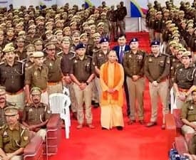 యూపీ పోలీస్లో 912 మందికి నియామక పత్రాలు - Udayam