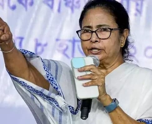 మమతా బెనర్జీ ర్యాలీకి భాజపా కార్యకర్తలు అడ్డుపడినట్లు ఆరోపించారు - Udayam