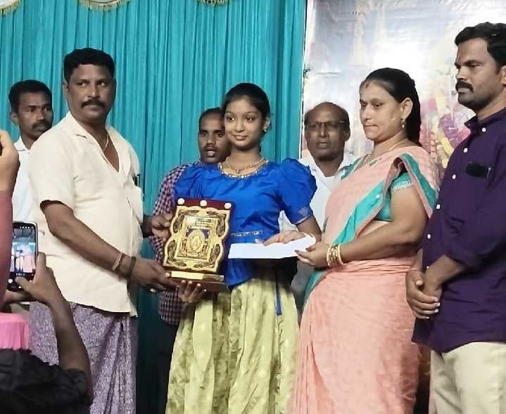 భగవద్గీత పోటీల్లో కవిటి విద్యార్థిని ప్రతిభ - Udayam
