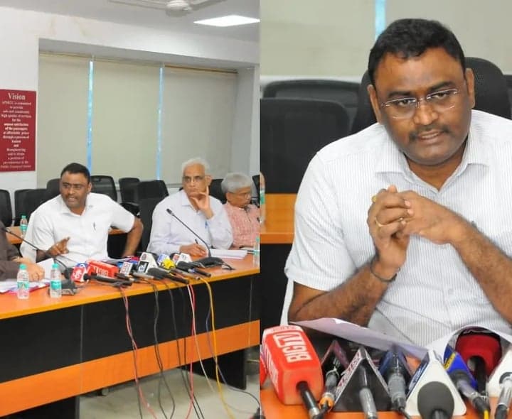 దసరాకు 5,261 ప్రత్యేక బస్సులు - Udayam