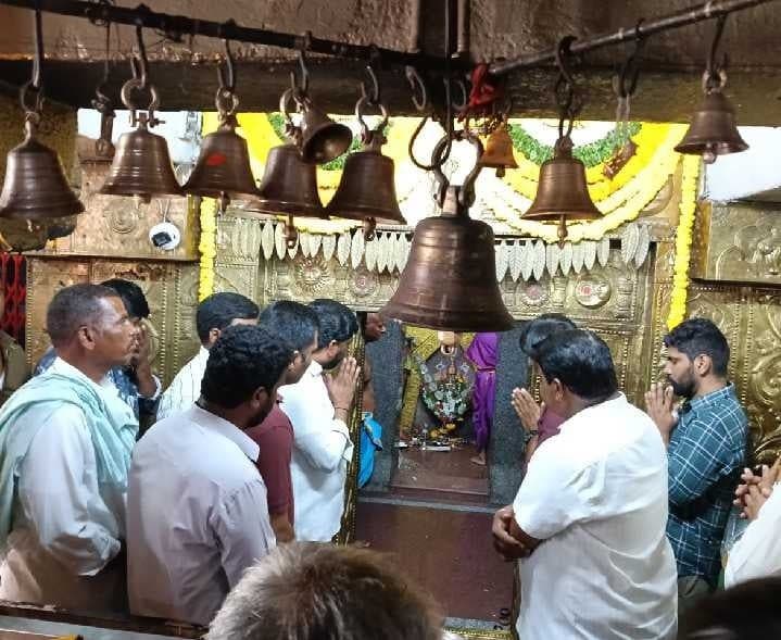 తిమ్మప్ప దర్శనానికి పోటెత్తిన భక్తులు - Udayam