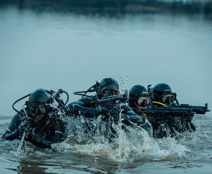 NSG సిబ్బందికి మోదీ శుభాకాంక్షలు - gallery image 2