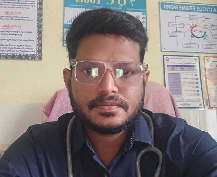 చేగుంట పీహెచ్సీ వైద్యాధికారిగా వికాస్ - Udayam