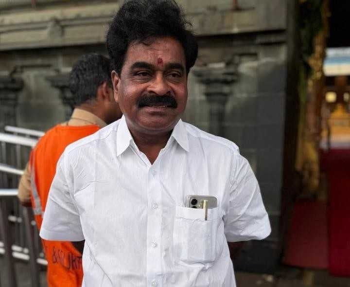 తిరుమల డిప్యూటీ ఈవో సస్పెండ్ - Udayam
