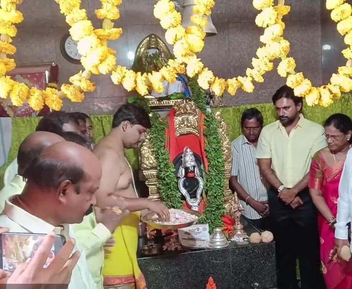 రాజమండ్రిలో ఆదిరెడ్డి వాసు ఇంటింటి ప్రచారం - Udayam