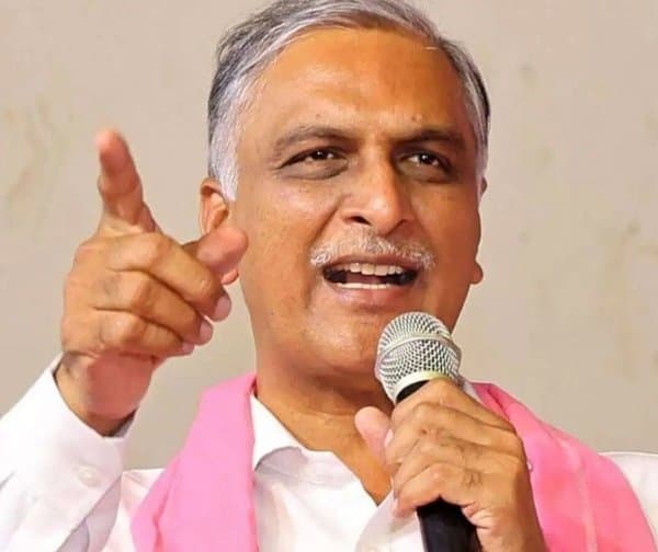 అంగన్వాడీల జీతాలపై హరీశ్ రావు ఆగ్రహం